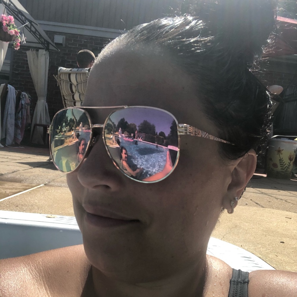 Meet your Posher, Nicole